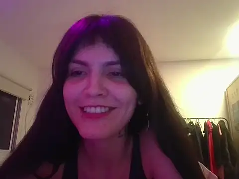 miapink33 online show from 10-22-25, 02:00