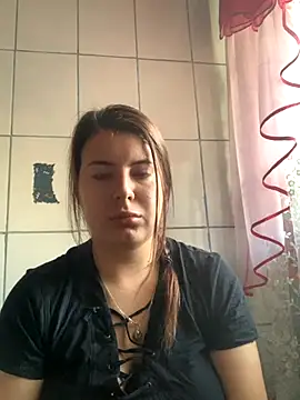 Snapshot of MiraCastellon chatting on 10-25-25, 12:17 MiraCastellon online show from 10-25-25, 12:17