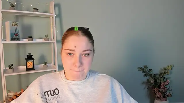 tereza moon online show from 10-24-25, 08:35