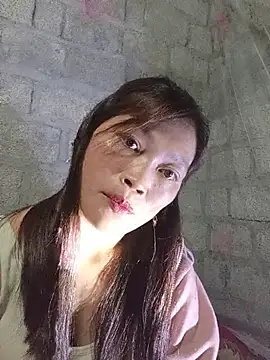 Snapshot of siusiu-00 chatting on 07-19-26, 12:13 siusiu-00 online show from 07-19-26, 12:13