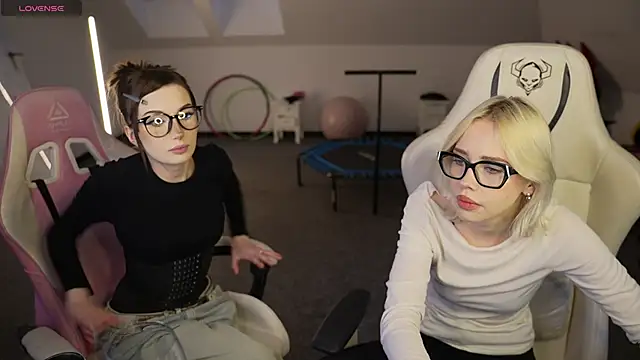 Jessica start online show from 11-27-25, 11:21