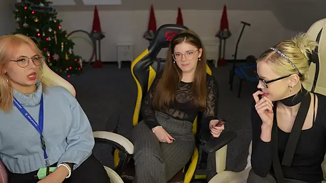 Jessica start online show from 12-22-25, 11:21