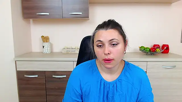 Soft Lilly online show from 10-22-25, 05:40