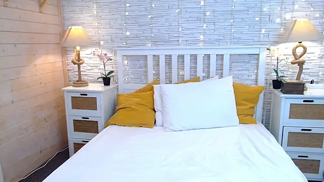 Soft Lilly online show from 11-10-25, 06:07