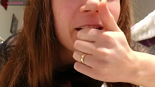 Amy  Leee  online show from 03-23-26, 05:24