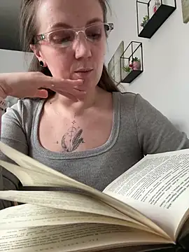 Amy  Leee  online show from 04-26-26, 12:35