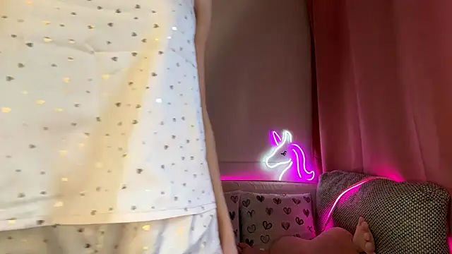 cutetella online show from 03-10-26, 04:05