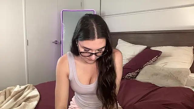 mollyy2006 online show from 12-05-25, 12:10