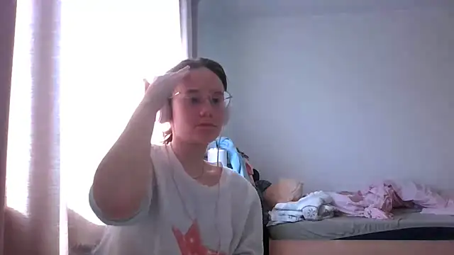 Snapshot of LuckySLove chatting on 06-06-26, 02:22 LuckySLove online show from 06-06-26, 02:22
