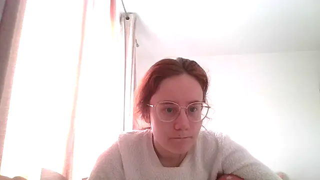 Snapshot of LuckySLove chatting on 05-15-26, 03:21 LuckySLove online show from 05-15-26, 03:21