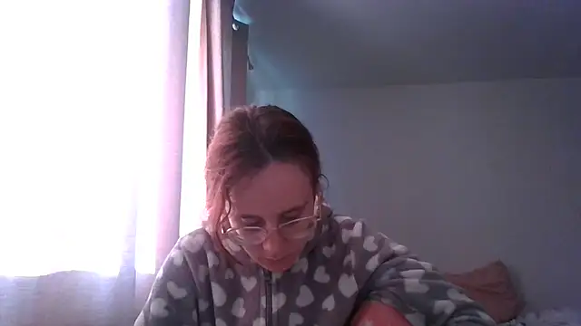 Snapshot of LuckySLove chatting on 05-27-26, 05:53 LuckySLove online show from 05-27-26, 05:53
