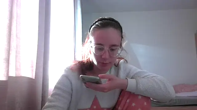 Snapshot of LuckySLove chatting on 05-14-26, 05:21 LuckySLove online show from 05-14-26, 05:21