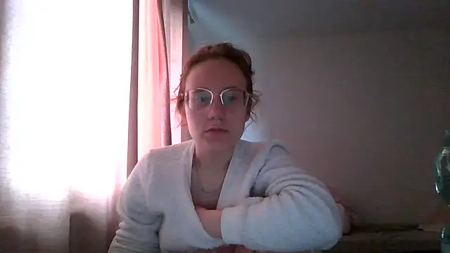 Snapshot of LuckySLove chatting on 05-31-26, 02:34 LuckySLove online show from 05-31-26, 02:34
