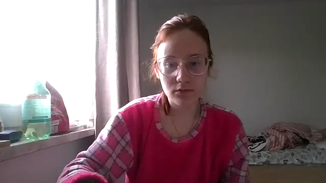 Snapshot of LuckySLove chatting on 04-05-26, 02:35 LuckySLove online show from 04-05-26, 02:35