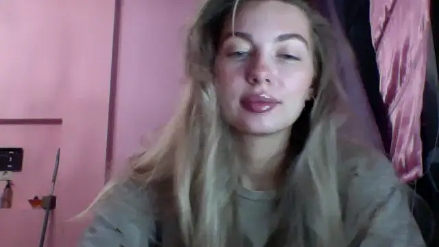 Snapshot of Sygream chatting on 10-14-25, 06:41 Sygream online show from 10-14-25, 06:41