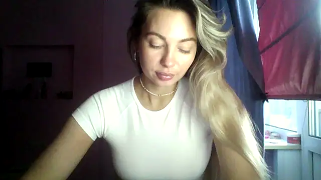 Snapshot of Sygream chatting on 10-24-25, 11:09 Sygream online show from 10-24-25, 11:09