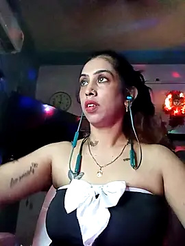 Darling Annie online show from 10-25-25, 06:30