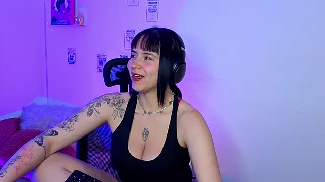 Emily Lindey online show from 04-09-26, 04:58