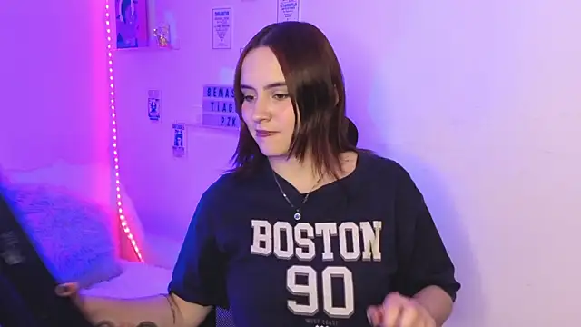 Emily Lindey online show from 03-04-26, 02:19