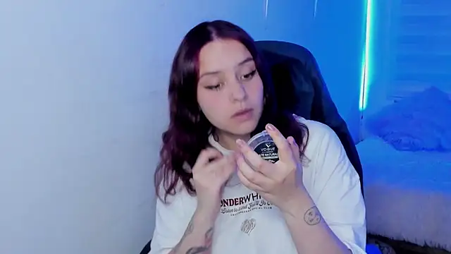 Emily Lindey online show from 01-19-26, 06:39