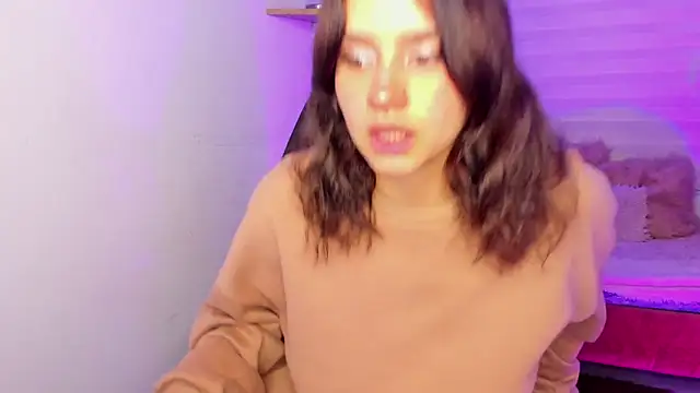 Emily Lindey online show from 10-21-25, 03:28