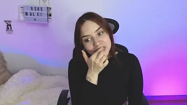 Emily Lindey online show from 02-21-26, 09:11