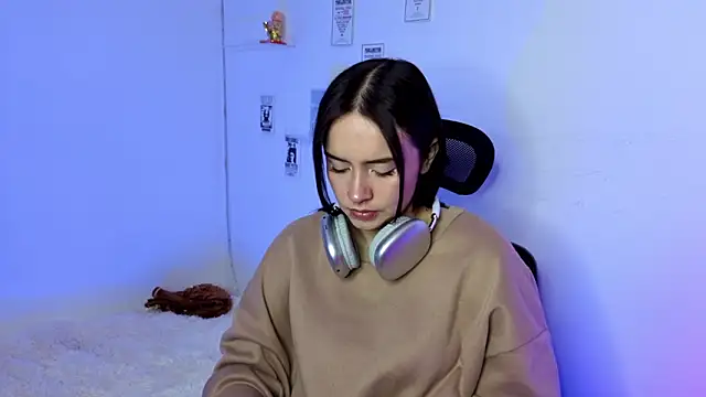 Emily Lindey online show from 02-16-26, 03:16