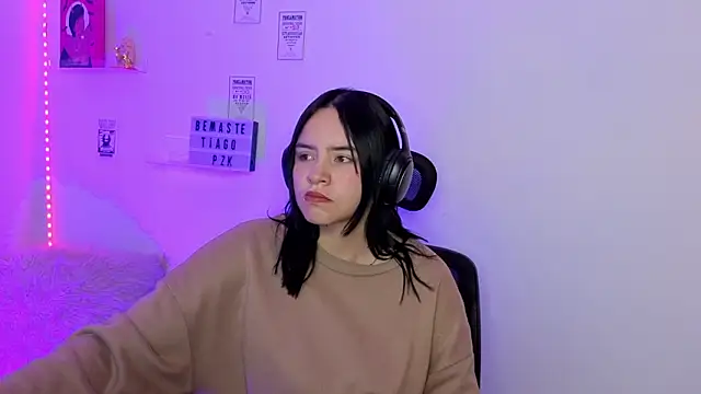 Emily Lindey online show from 03-21-26, 07:20