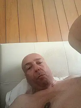 Cucco25 online show from 06-24-26, 05:39