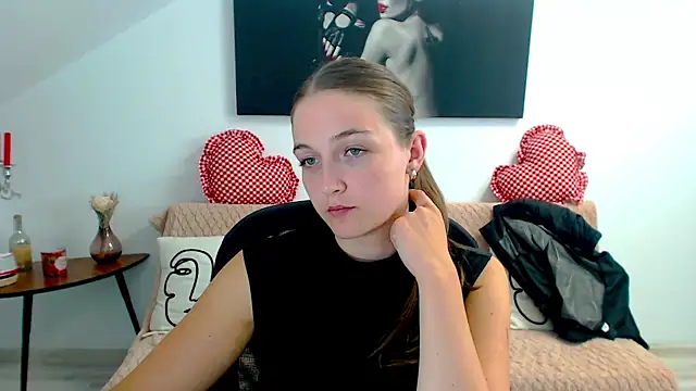 AnneWilsonn online show from 07-21-26, 06:48