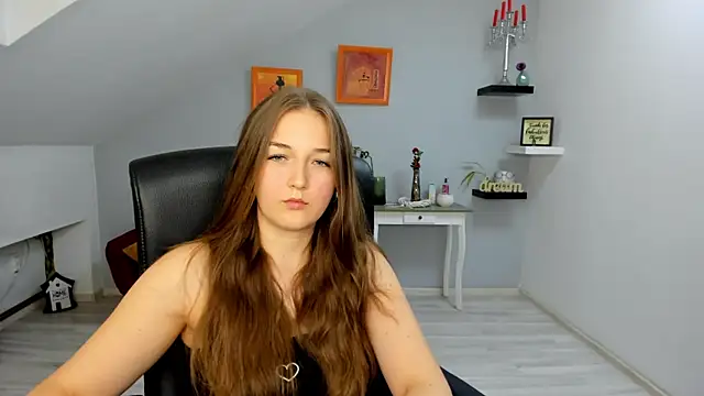 AnneWilsonn online show from 11-22-25, 10:03