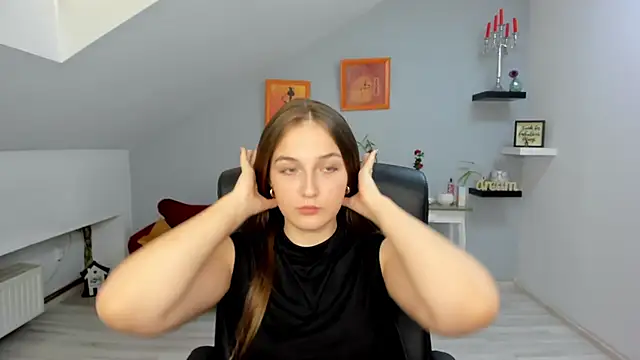 AnneWilsonn online show from 10-27-25, 12:17