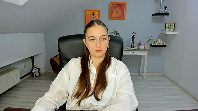 AnneWilsonn online show from 11-09-25, 08:51