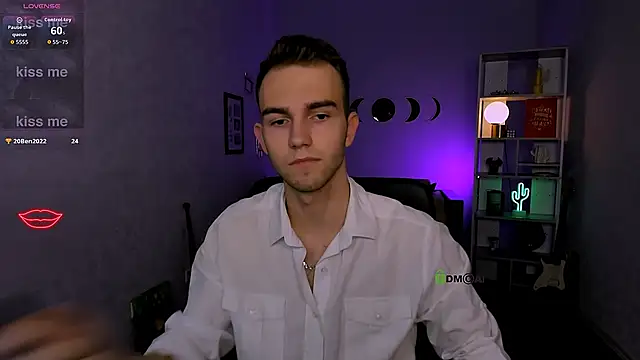 astren villo online show from 12-19-25, 08:11