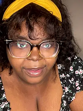 TheChubbySiren online show from 01-08-26, 01:17