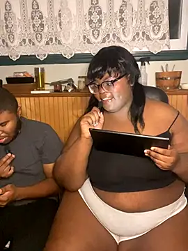 TheChubbySiren online show from 10-26-25, 01:17