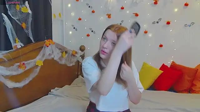 MeganNewCat online show from 10-25-25, 09:19