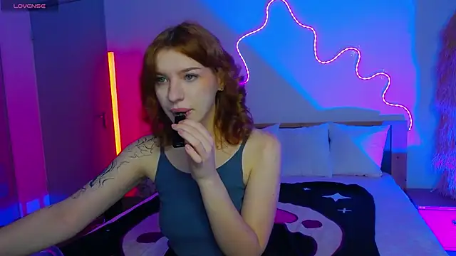 MeganNewCat online show from 11-20-25, 01:34