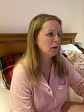 madamlillyrose online show from 01-14-26, 08:51