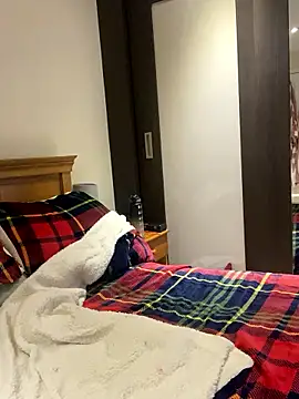 madamlillyrose online show from 01-13-26, 08:07