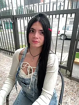 PamelaJonsom  online show from 04-14-26, 11:37