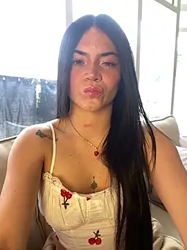 Snapshot of PamelaJonsom_ chatting on 06-19-26, 05:08 PamelaJonsom online show from 06-19-26, 05:08
