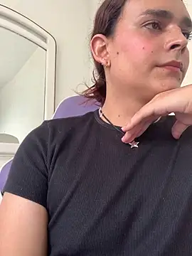 La-Gatiita-trans online show from 12-21-25, 05:36