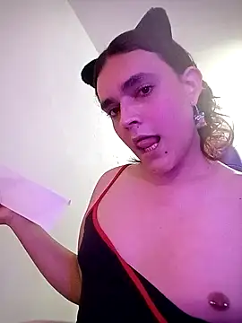 La-Gatiita-trans online show from 10-15-25, 01:48