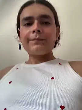 La-Gatiita-trans online show from 10-21-25, 04:17