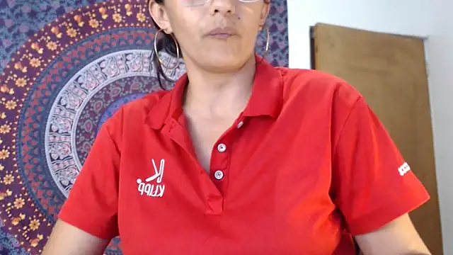 Snapshot of Lucyy_Naugthy chatting on 02-06-26, 01:23 Lucyy Naugthy online show from 02-06-26, 01:23