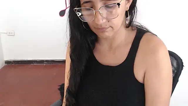 Lucyy Naugthy online show from 04-10-26, 01:40