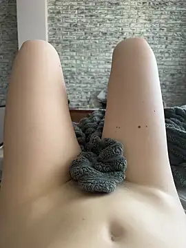 JuicyGamess online show from 04-17-26, 05:10