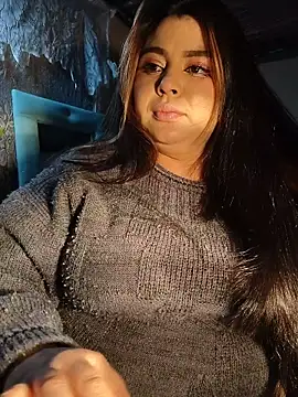 EliaStone05 online show from 12-19-25, 06:27