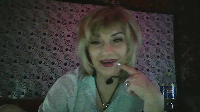 Snapshot of Lia_Ray chatting on 12-16-25, 07:18 Lia Ray online show from 12-16-25, 07:18
